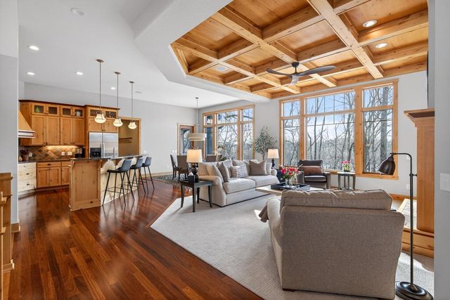 23400 Woodland Ridge Drive, Lakeville, MN 55044