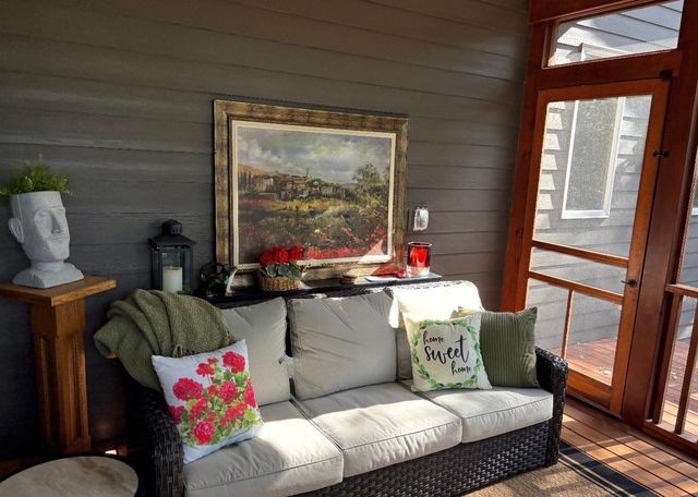 23400 Woodland Ridge Drive, Lakeville, MN 55044