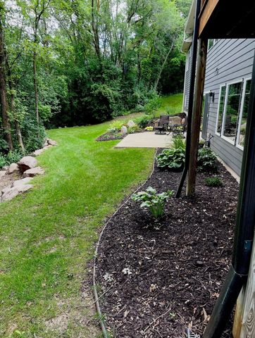 23400 Woodland Ridge Drive, Lakeville, MN 55044