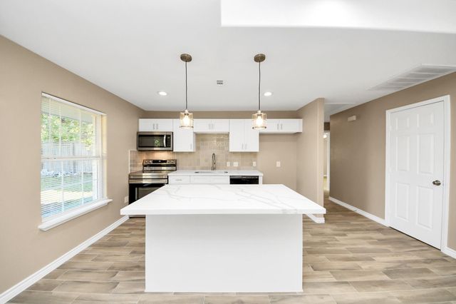 5959 Belmark Street, Houston, TX 77033