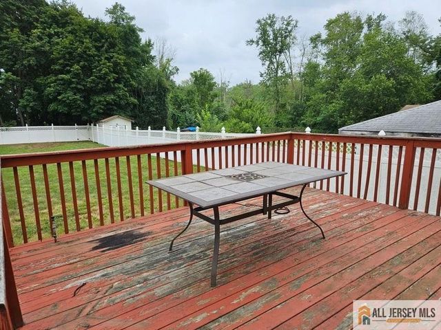 50 E Sedgwick Street, Monroe, NJ 08831
