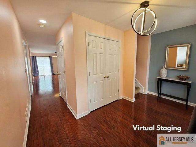 50 E Sedgwick Street, Monroe, NJ 08831