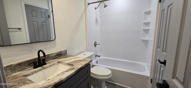 3517 PEELER Road 17, Jacksonville, FL 32277