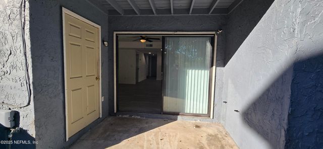 3517 PEELER Road 17, Jacksonville, FL 32277