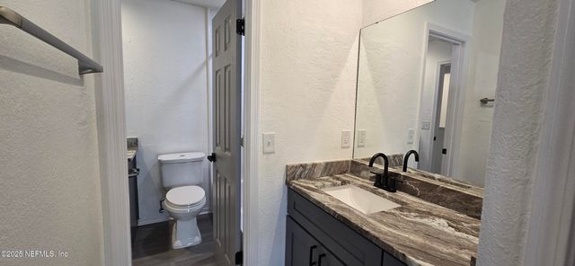 3517 PEELER Road 17, Jacksonville, FL 32277