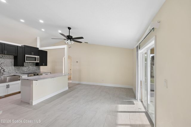 482 Borraclough Avenue, Palm Bay, FL 32907