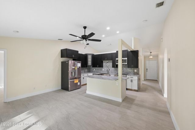 482 Borraclough Avenue, Palm Bay, FL 32907