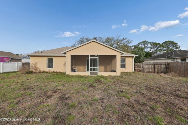 482 Borraclough Avenue, Palm Bay, FL 32907