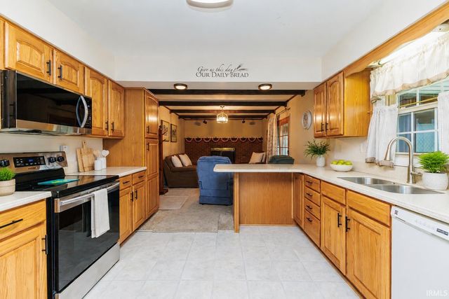 501 N County Road 800 E, Parker City, IN 47368