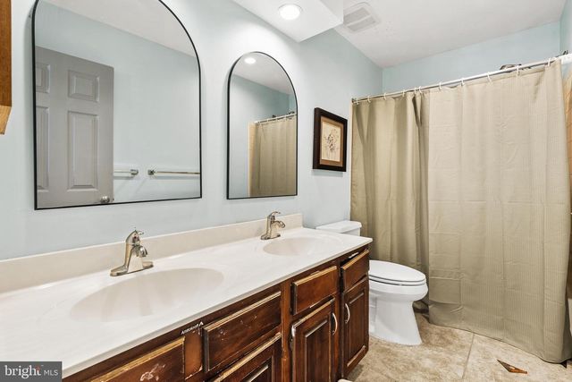 36 KENSINGTON DR, Eastampton, NJ 08060