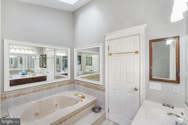 36 KENSINGTON DR, Eastampton, NJ 08060