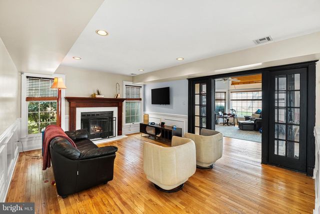 36 KENSINGTON DR, Eastampton, NJ 08060