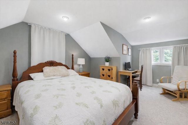 40 Ethel Ave, Hawthorne Boro, NJ 07506