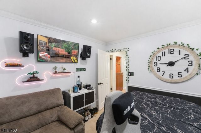 40 Ethel Ave, Hawthorne Boro, NJ 07506