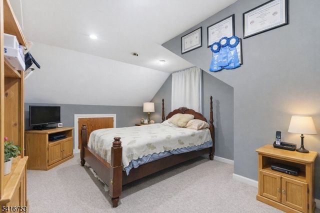 40 Ethel Ave, Hawthorne Boro, NJ 07506