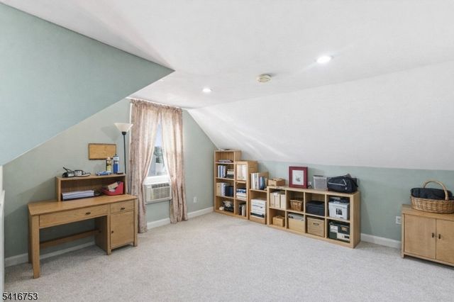 40 Ethel Ave, Hawthorne Boro, NJ 07506