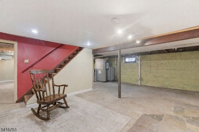 40 Ethel Ave, Hawthorne Boro, NJ 07506