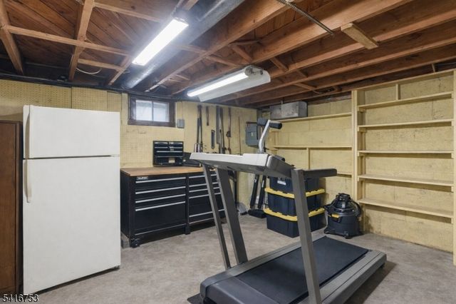 40 Ethel Ave, Hawthorne Boro, NJ 07506