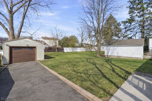 40 Ethel Ave, Hawthorne Boro, NJ 07506