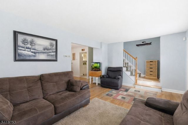 40 Ethel Ave, Hawthorne Boro, NJ 07506