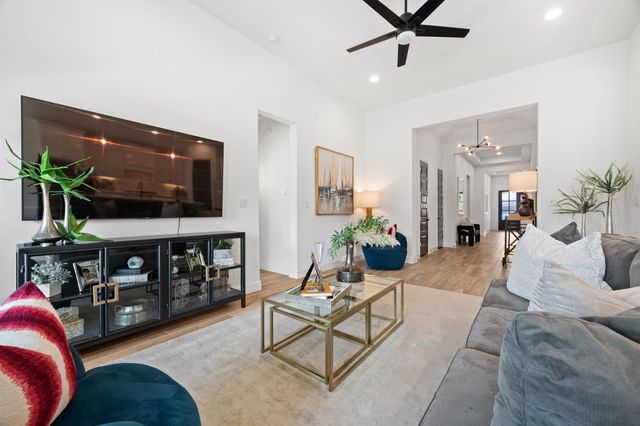 6213 Hilltop Plateau DR, Austin, TX 78738