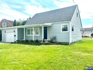 3 Truman Place, Moonachie, NJ 07074