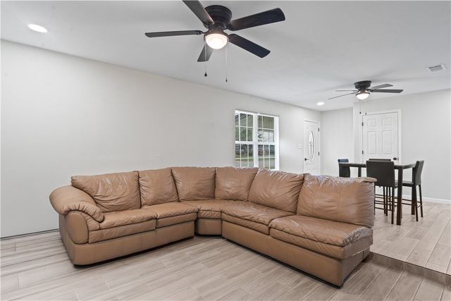 5801 Lucille Dr, Corpus Christi, TX 78412