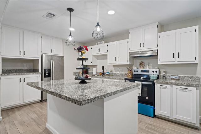 5801 Lucille Dr, Corpus Christi, TX 78412