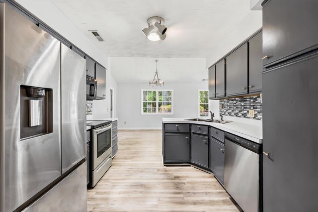 261 Gateway Dr., Little River, SC 29566