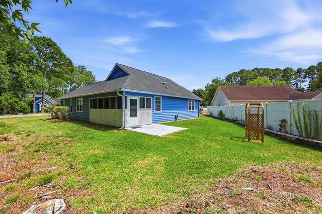 261 Gateway Dr., Little River, SC 29566