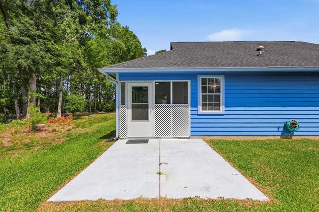 261 Gateway Dr., Little River, SC 29566