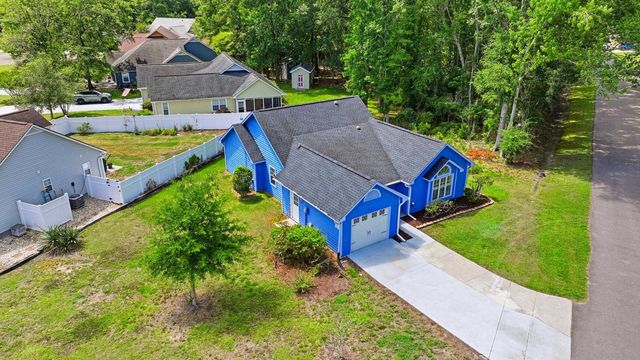 261 Gateway Dr., Little River, SC 29566