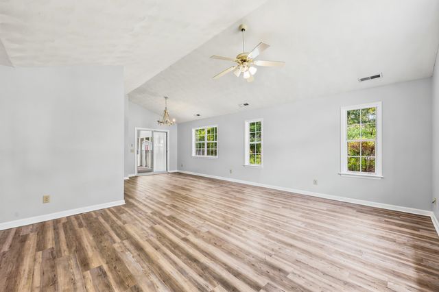 261 Gateway Dr., Little River, SC 29566
