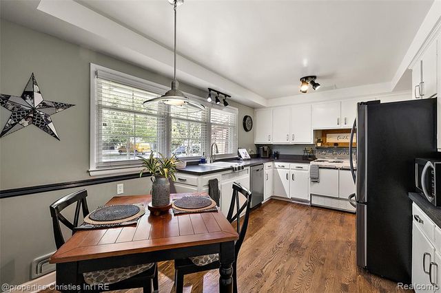 925 Westchester Way, Birmingham, MI 48009