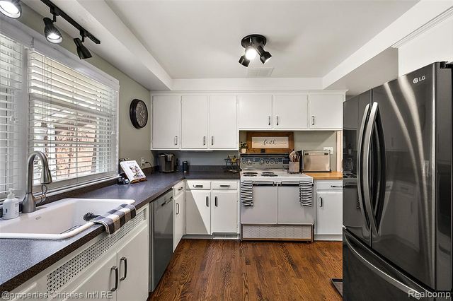 925 Westchester Way, Birmingham, MI 48009