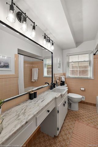 925 Westchester Way, Birmingham, MI 48009
