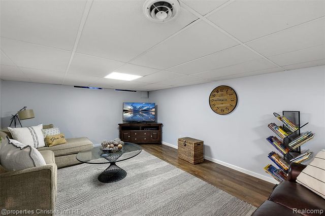 925 Westchester Way, Birmingham, MI 48009
