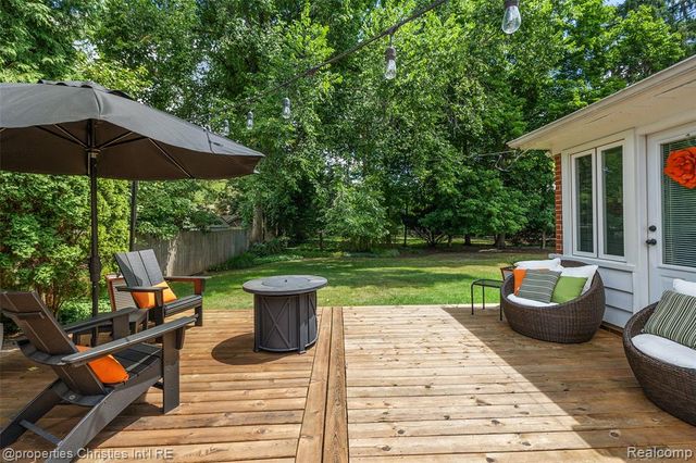 925 Westchester Way, Birmingham, MI 48009