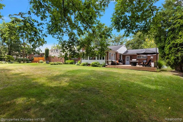 925 Westchester Way, Birmingham, MI 48009