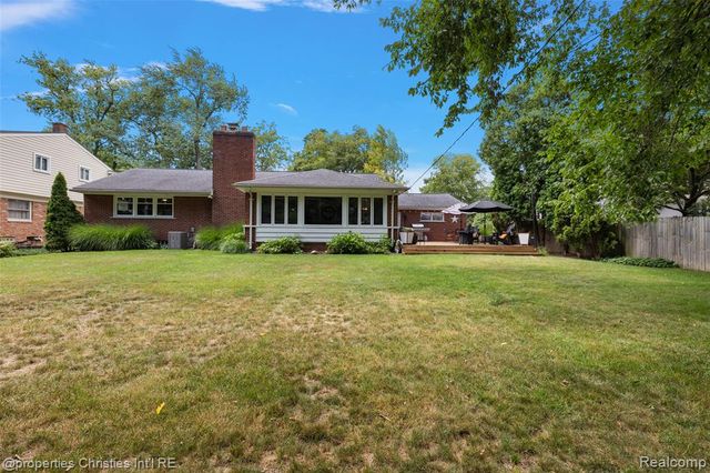 925 Westchester Way, Birmingham, MI 48009