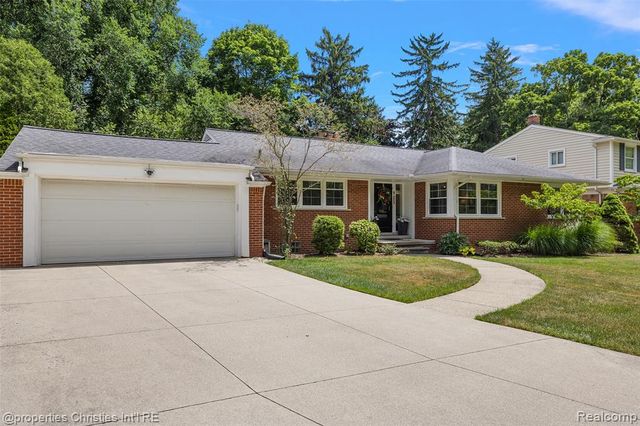 925 Westchester Way, Birmingham, MI 48009