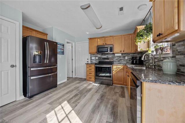 184 Town Park Drive, Bermuda Run, NC 27006