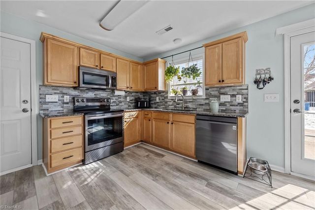 184 Town Park Drive, Bermuda Run, NC 27006