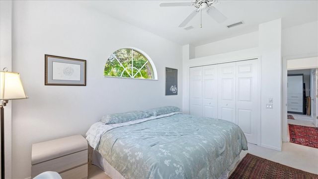 8009 HAMPTON COURT, University Park, FL 34201