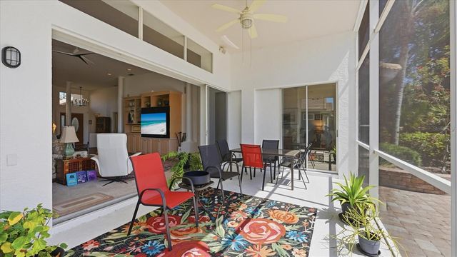 8009 HAMPTON COURT, University Park, FL 34201