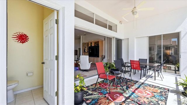 8009 HAMPTON COURT, University Park, FL 34201