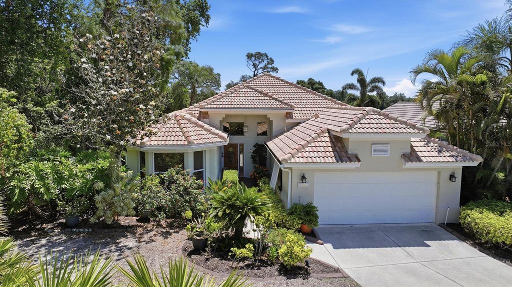 8009 HAMPTON COURT, University Park, FL 34201