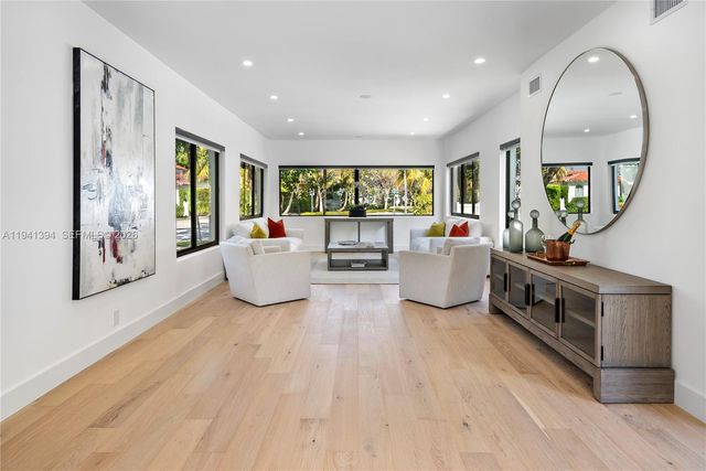 600 NE 57th St, Miami, FL 33137