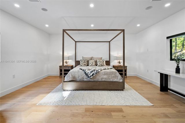 600 NE 57th St, Miami, FL 33137