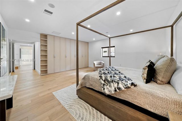 600 NE 57th St, Miami, FL 33137